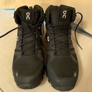 On Cloudrock Waterproof Hiking Boots – Black – Men’s Size 12 (EU 47) – New
